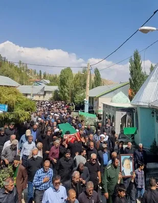 تشییع پیکر   آیت الله   دریاباری در روستای وشتان فیروزکوه