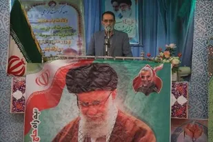مردم نباید به کسانی که شیفته قدرت و شهرتند در کشور میدان دهند