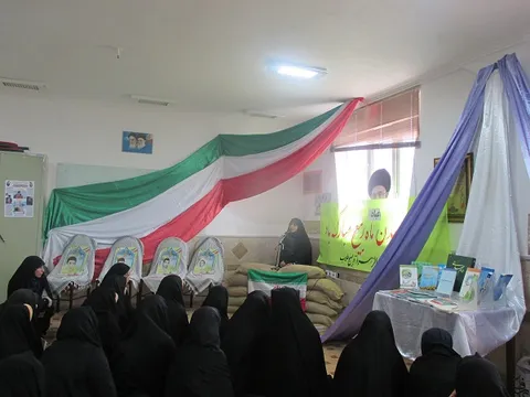 جشن آغاز امامت حضرت ولیعصر(عج) با حضور طلاب بسیجی خواهر بافقی