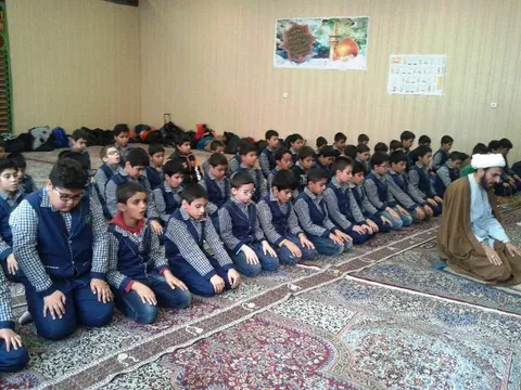 دانش‌آموزان و معلمان استان کرمانشاه به پویش ملی «زنگ نماز» دعوت شدند