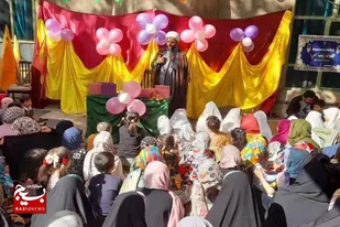 برگزاری جشن دخترانه و دهه کرامت به همت پایگاه بسیج خواهران حضرت زینب کبری (س) همدان