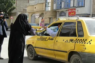 550 عدد ماسک و بروشور بهداشتی در زاهدان توزیع شد