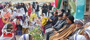 پدر بزرگ&zwnj;ها و مادر بزرگ&zwnj;ها امروز به مدرسه رفتند