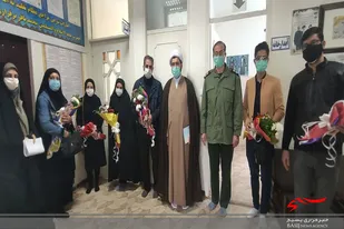 دیدار هنرمندان بسیجی با امام جمعه ملایر
