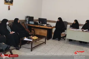 نشست استادیار صالحین با فرماندهان حوزه حضرت زینب (س) دامغان برگزار شد