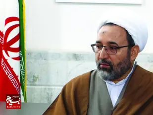 عنصر مهم پیروزی انقلاب داشتن رهبری آگاه و بصیر بود