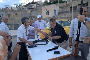 نخستین دوره آموزش اسلحه&zwnj;شناسی در روستای ایج برگزار شد