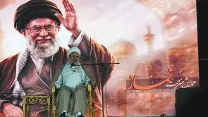 نماز، ستون دین و زمینه‌ساز تربیت و انسجام اجتماعی است