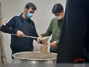 توزیع ۸۰۰۰ پرس حلیم بین نیازمندان