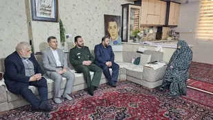 دیدار نوروزی مسئولان شهرستان ری با خانواده شهدا