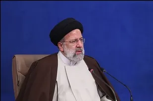 پیگیری رعایت شیوه&zwnj;نامه&zwnj;های بهداشتی در حوزه حمل و نقل هوایی و زمینی/  پرداخت مطالبات کادر درمان کشور با اولویت انجام شود
