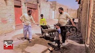 همکاری گروههای جهادی و خیرین در بازسازی منزل محروم شادگان