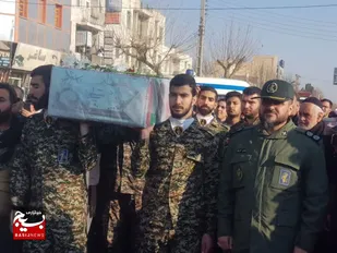 پیکر پاک شهید گمنام دفاع مقدس، بر شانه مردم تاکستان تشییع و به خاک سپرده شد