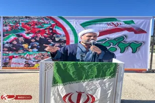 برخلاف دیگر انقلاب های جهان، انقلاب ما کاملا مردمی بود