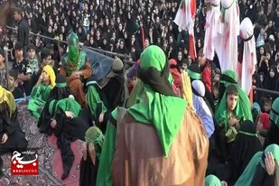 نمایش خیابانی کاروان سربلندی در تکاب اجرا شد