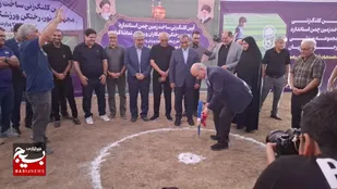 مهدی تاج کلنگ زمین چمن گلشهر را زد