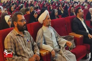 نشست جهاد تبیین با حضور رای اولی های شهر زاهدان برگزار شد
