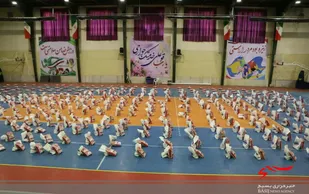 توزیع ۵۰۰ بسته معیشتی در طرح احسان دانشجویی در اراک