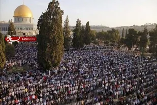 حضور انبوه نمازگزاران فلسطینی در مسجد الاقصی