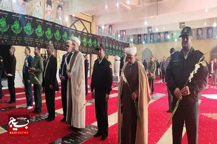 گلباران قبور شهدا در شهرستان ارسنجان به مناسبت دهه فجر انقلاب اسلامی