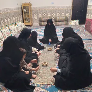 برپایی سفره صلواتی توسط حوزه مقاومت بسیج خواهران مائده تفتان به مناسبت هفته دفاع مقدس