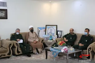 فرمانده سپاه امام حسن مجتبی (ع) با خانواده شهید خدمت حاج علی اصغر پرده دار دیدار کرد