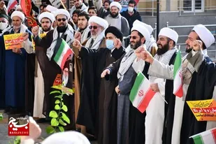 تجمع طلاب وروحانیون انقلابی همیشه در صحنه در محکومیت توهین به مرجعیت دینی ومقام منیع ولایت در نشریه فرانسوی
