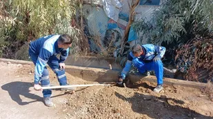 شناسایی و جمع&zwnj;آوری ۱۰رشته انشعاب آب غیرمجاز خانه باغ در ایلام