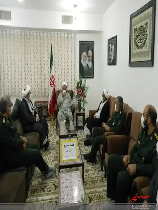 دیدار فرماندهان ومسئولین سپاه ناحیه هرسین با امام جمعه