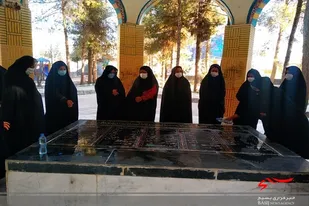 غبارروبی مزار شهدای گمنام شهرستان خاش