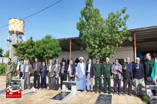 عطرافشانی مزار مطهر شهدای گرانقدر روستای قباق تپه به مناسبت سوم خرداد