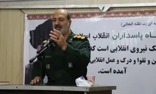 باید پیام انقلاب اسلامی به نسل نوجوان و جوان به درستی منتقل شود/راز ماندگاری سپاه در قلب مردم حضور همیشگی درکنار مردم است