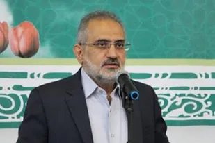 ضرورت تبیین تاریخ انقلاب و سیره شهدا / شهدای روحانی در دو جبهه علم و رزم مجاهدت داشتند