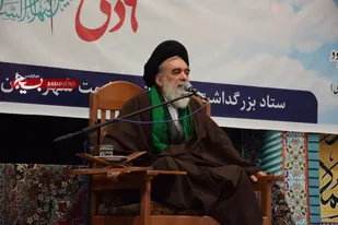 خدمتگزاری در مکتب فاطمه (س) افتخار سردار شهید سلیمانی