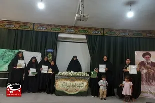 تجلیل از مادران جوانِ دارای فرزند در زهک با هدف ترویج جوانی جمعیت