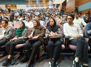 تجلیل از رتبه های برتر کنکور سراسری ۱۴۰۲ در یاسوج