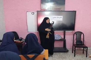 کلاس سلاح شناسی در مدرسه متوسطه اول کشتیرانی چابهار برگزار شد