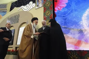 تجلیل از نویسندگان دفاع مقدس در همدان