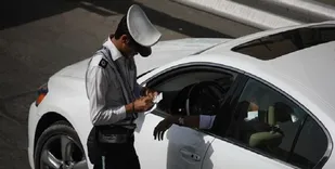 جزئیات ابطال مصوبه ناجا درباره &laquo;جریمه خودروهای با شیشه دودی&raquo;/ معاون دیوان عدالت اداری: جریمه&zwnj;های رانندگی را باید هیات وزیران تصویب کند