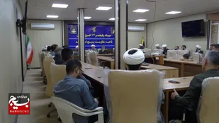 فرمانده و افسران، آماده برای شروع یک کار بزرگ