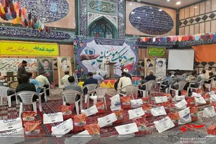 توزیع ۱۵۰۰ بسته غذایی به&zwnj;همت بسیجیان پایگاه امام باقر(ع) همدان