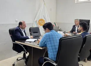 جلسه ی مسئول بسیج مهندسین صنعت و معدن استان یزد با مدیرعامل شرکت دانش بنیان شمستا