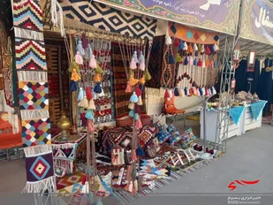 نمایشگاه هنرهای دستی و مشاغل خانگی بانوان محمدشهر برپا شد+ تصاویر