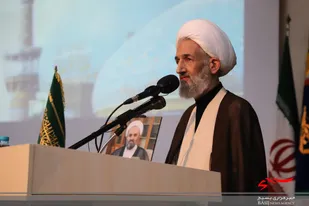 باید کارشکنی&zwnj;های عناصر داخلی استکبار در ایجاد فتنه برای مردم تبیین شود