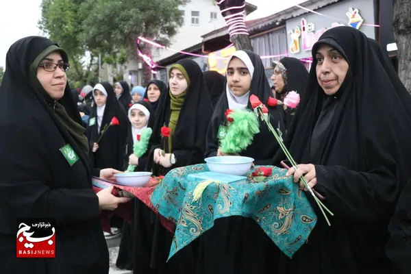 کاروان زیر سایه خورشید