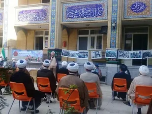 امروز میدان جنگ روحانیت، ایفای نقش مؤثر است