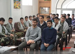 دانش آموزان نخبه بسیجی با امام جمعه شاهین شهر دیدار کردند