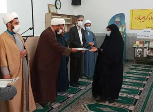 تجلیل از مربیان عقیدتی و هادیان سیاسی سپاه ناحیه صحنه