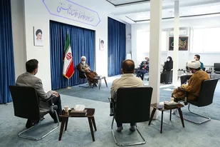 پیوند جامعه نخبگانی با دین از موضوعات محوری است