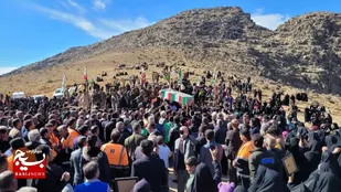 همزمان با ایام فاطمیه  استقبال و تشییع شهید گمنام در فلارد 1